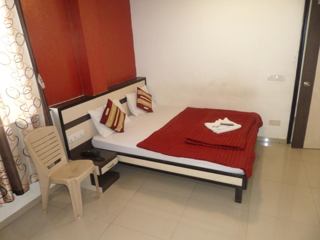 Hotel Minerva Residency Мумбаи Номер фото