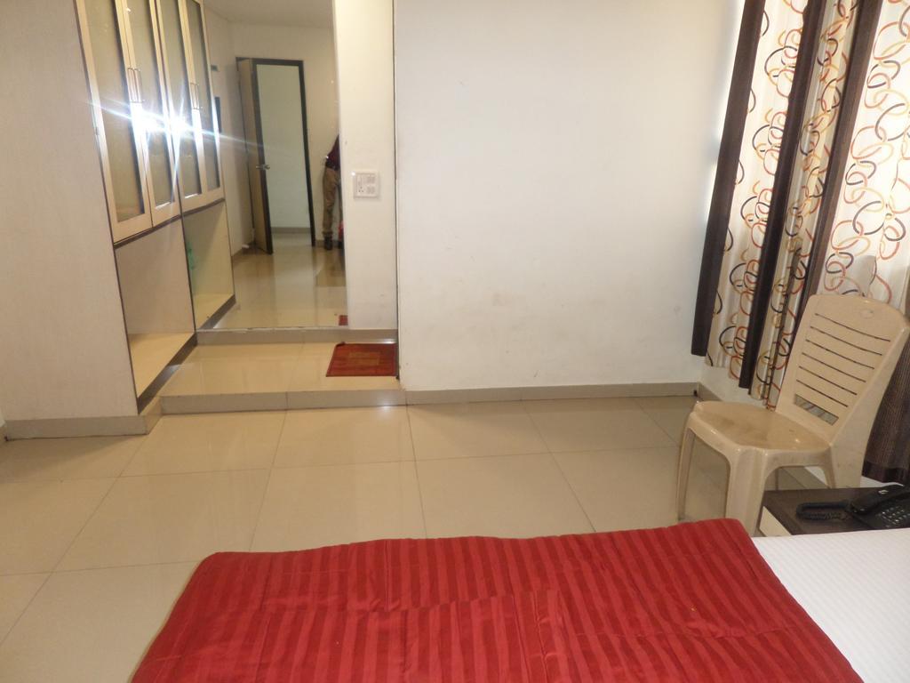 Hotel Minerva Residency Мумбаи Номер фото