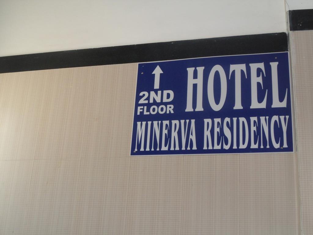 Hotel Minerva Residency Мумбаи Экстерьер фото