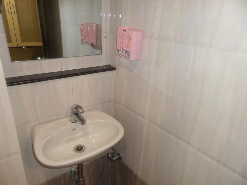 Hotel Minerva Residency Мумбаи Номер фото