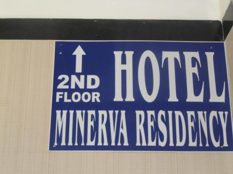 Hotel Minerva Residency Мумбаи Экстерьер фото