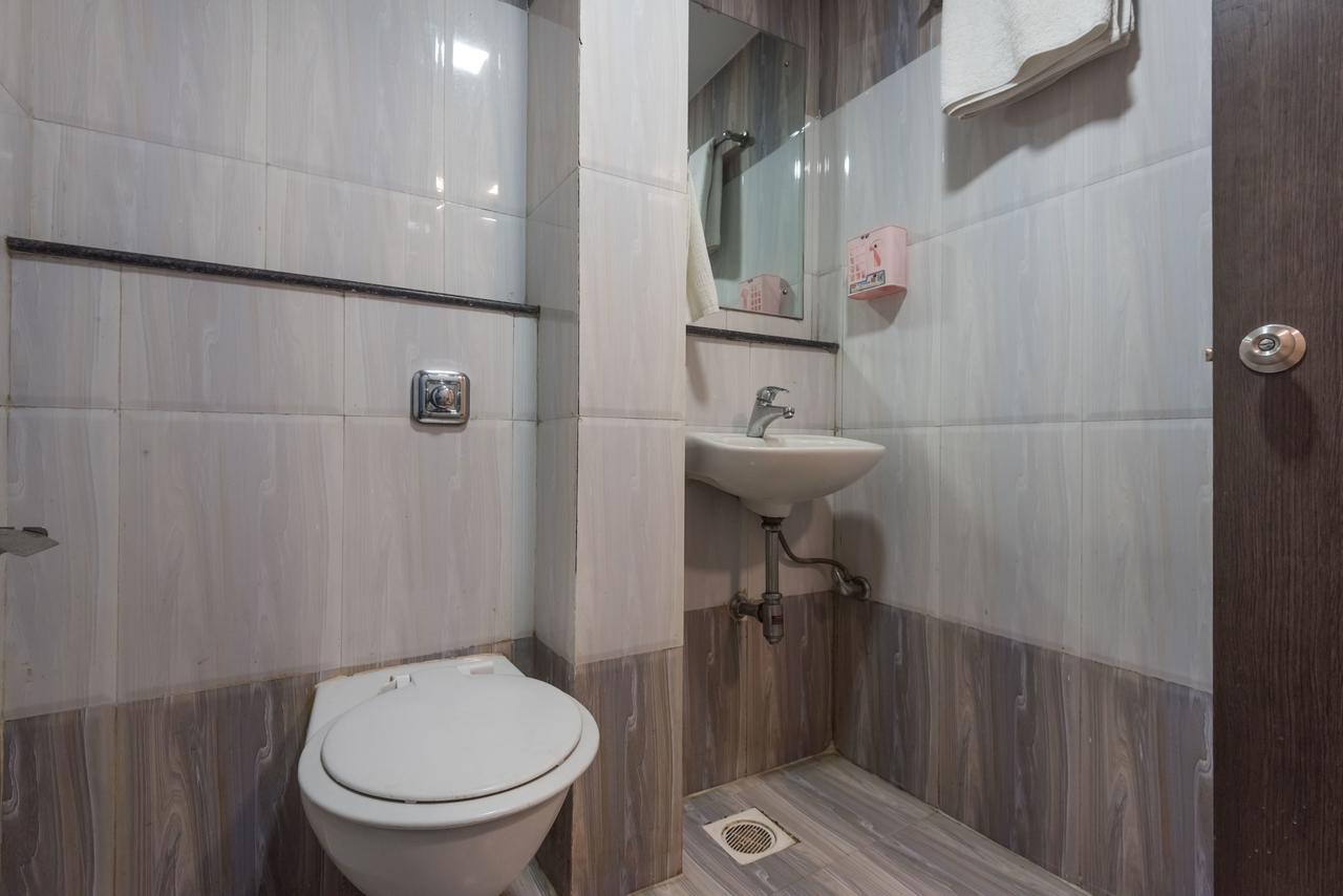 Hotel Minerva Residency Мумбаи Экстерьер фото