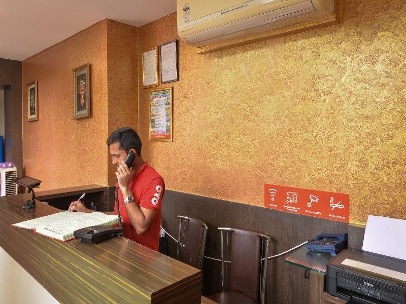 Hotel Minerva Residency Мумбаи Экстерьер фото