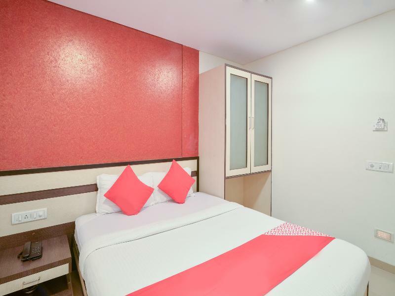 Hotel Minerva Residency Мумбаи Экстерьер фото